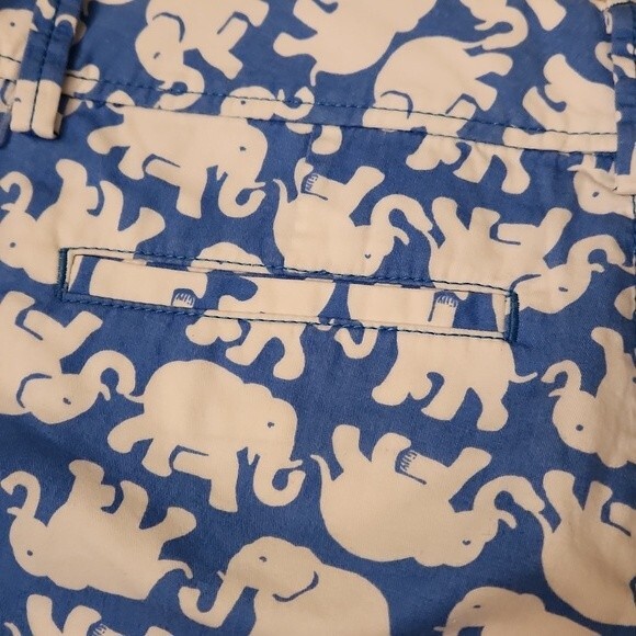 Lilly Pulitzer "Tusk in the Sun" Blue Shorts w/ White Elephants Size 2 - Picture 4 of 8